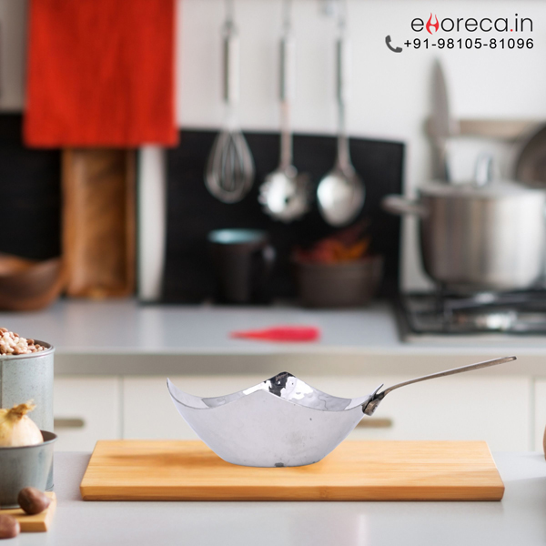 SS HAMMERED SERVING SAUCEPAN